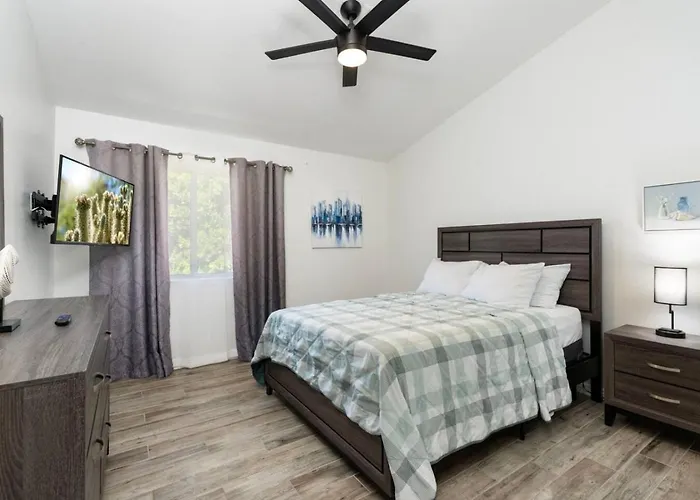 Holiday home 12 Min To Cardinals Family & Work Friendly Peoria