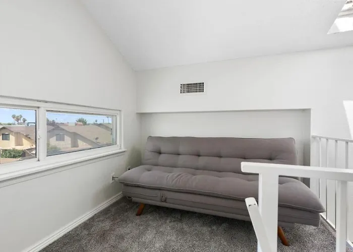 12 Min To Cardinals Family & Work Friendly Holiday home *
